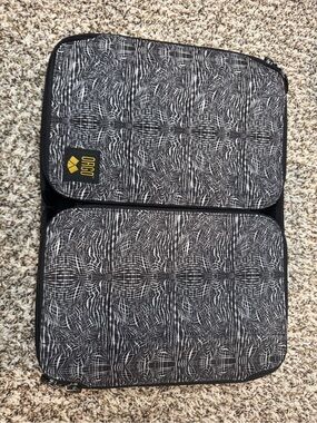 ORGO Modular Travel Organizer Storage Case Tech Accessories Black White